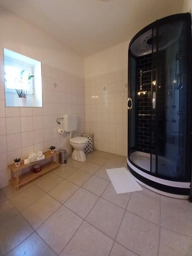 Casa Girasole Villa Buje Bagian luar foto
